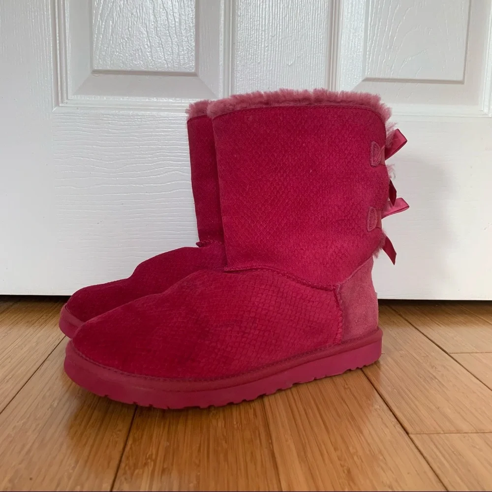 UGG Bailey Bow Boots Pink Snakeskin - Picture 2 of 12